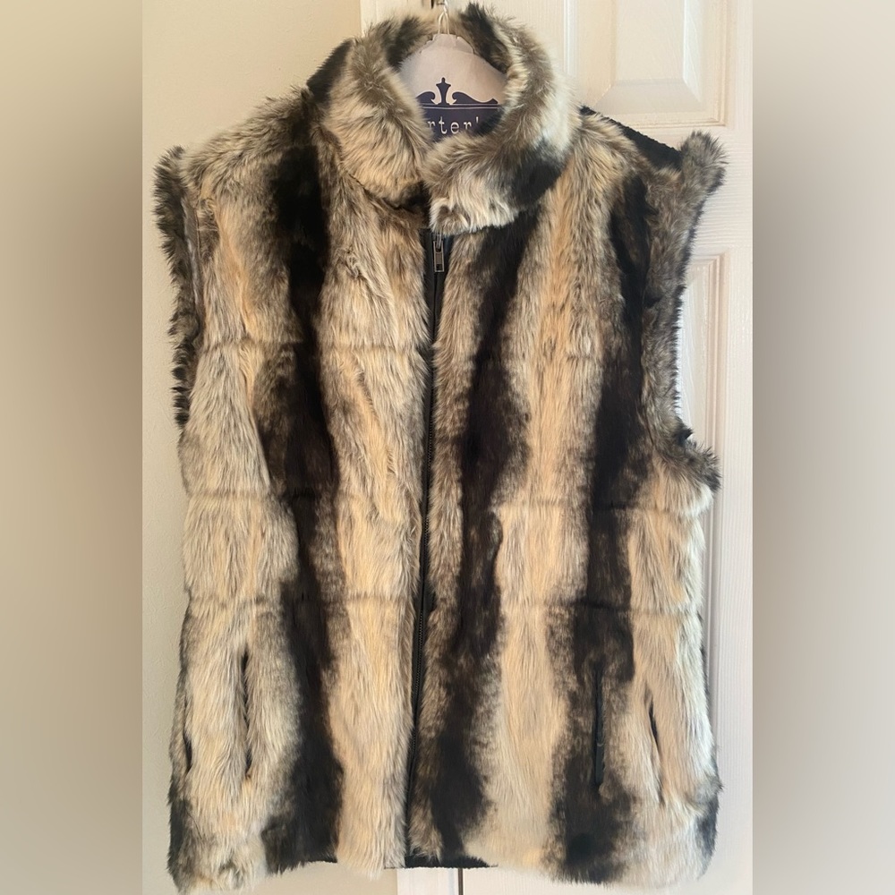 Powder River Outfitters, fur vest; XL